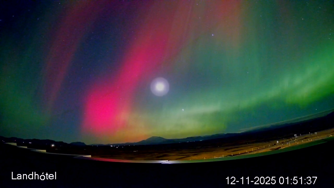 3 Giant Solar Outbursts Explode Towards Earth, Prompting Aurora ...