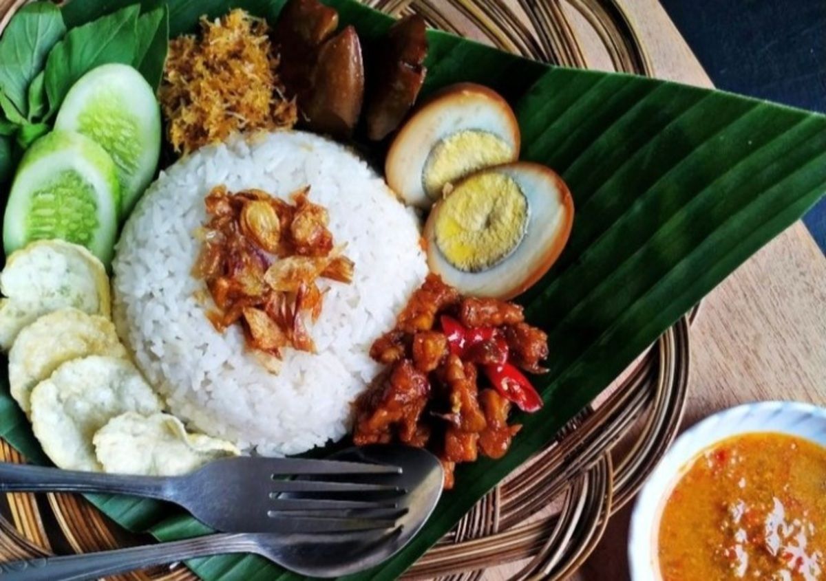 Nasi Uduk Lezat Tidak Hanya di Jakarta! 3 Variasi Terbaik di Surabaya yang Menggugah Selera