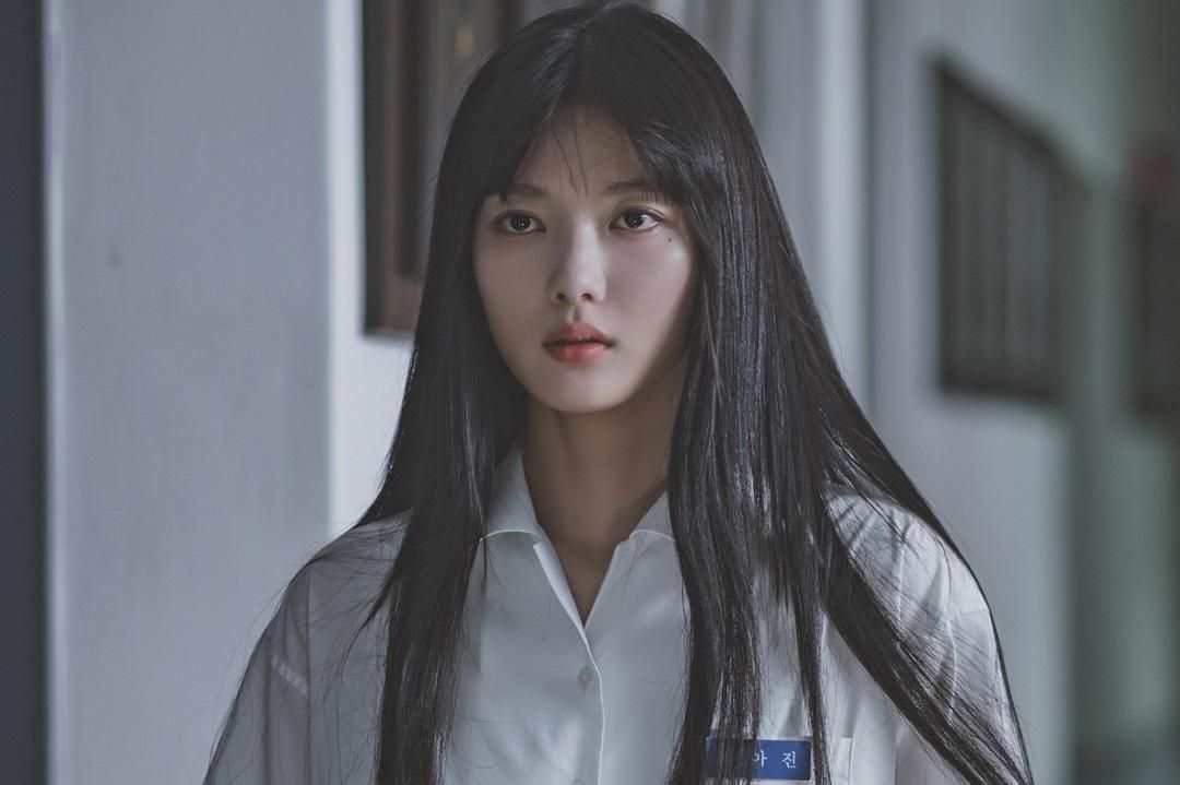 Profil 7 Pemain Drama Dear X yang Diperankan Kim Yoo Jung