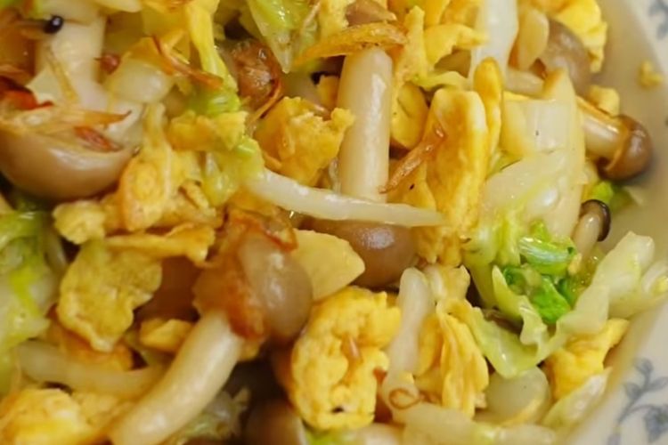 Resep Tumis Sawi Telur dan Jamur, Lauk Cepat dan Bergizi