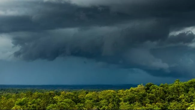 BMKG: Wilayah Ini Diminta Waspada Cuaca Ekstrem Hingga 16 November