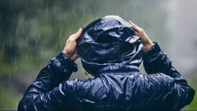 Cuaca Jakarta Hari Ini: Hujan Siang Ini, Bawa Payung!
