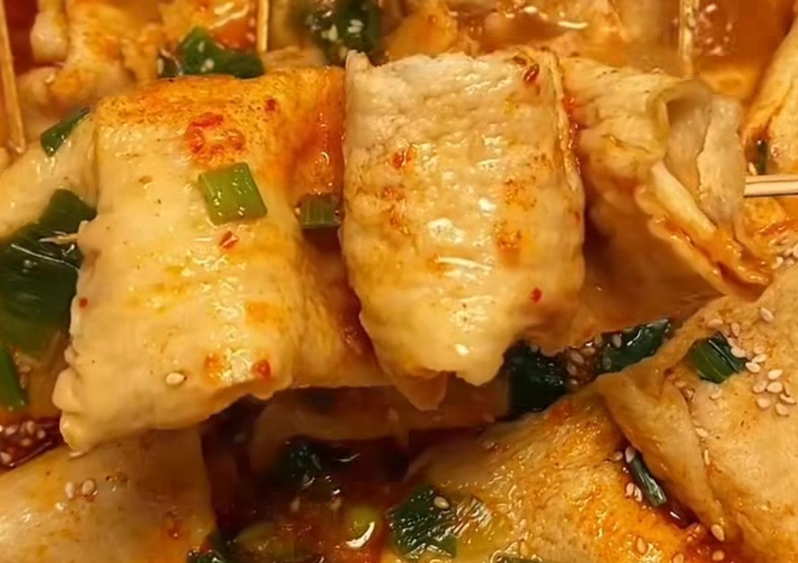 Odeng Pedas, Hidangan Hangat yang Segarkan Tubuh di Musim Hujan