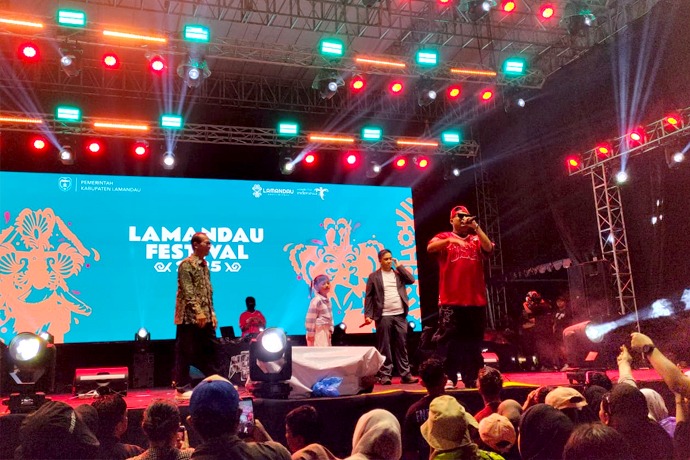 Pengunjung Membludak, NDX AKA "Guncang" Pembukaan Lamandau Expo 2025