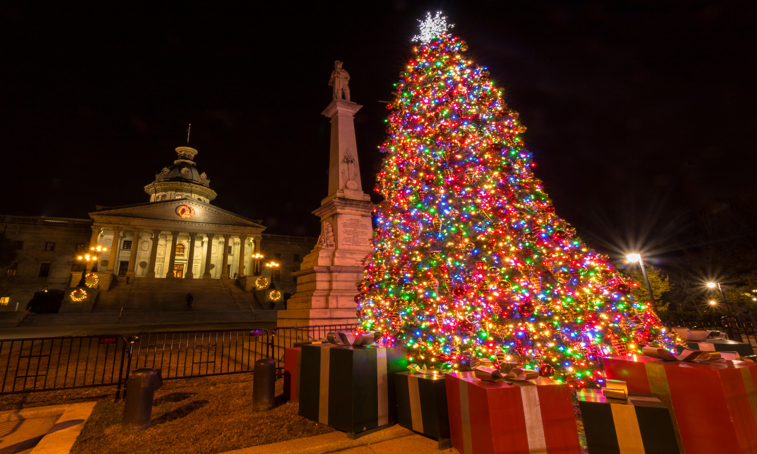 10-most-enchanting-christmas-towns-in-south-carolina-see-7