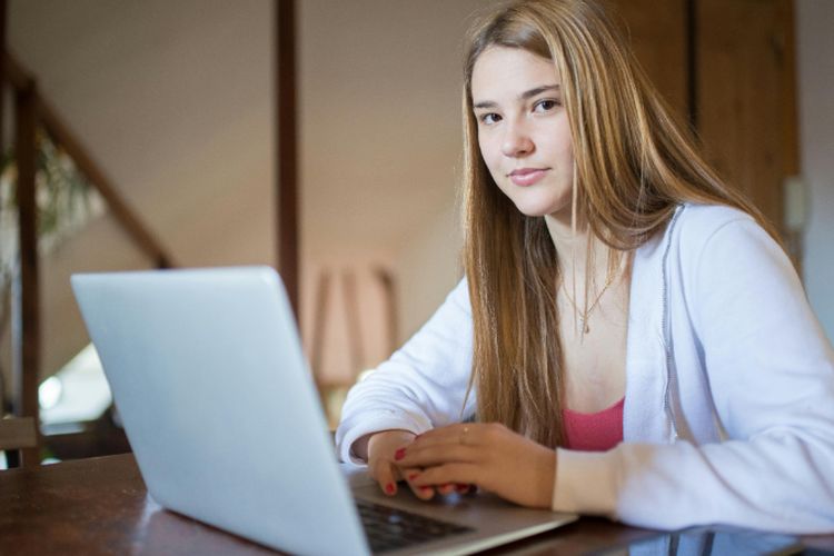 7 Kebiasaan Harian yang Tampak Biasa Tapi Bisa Kurangi Fokusmu!