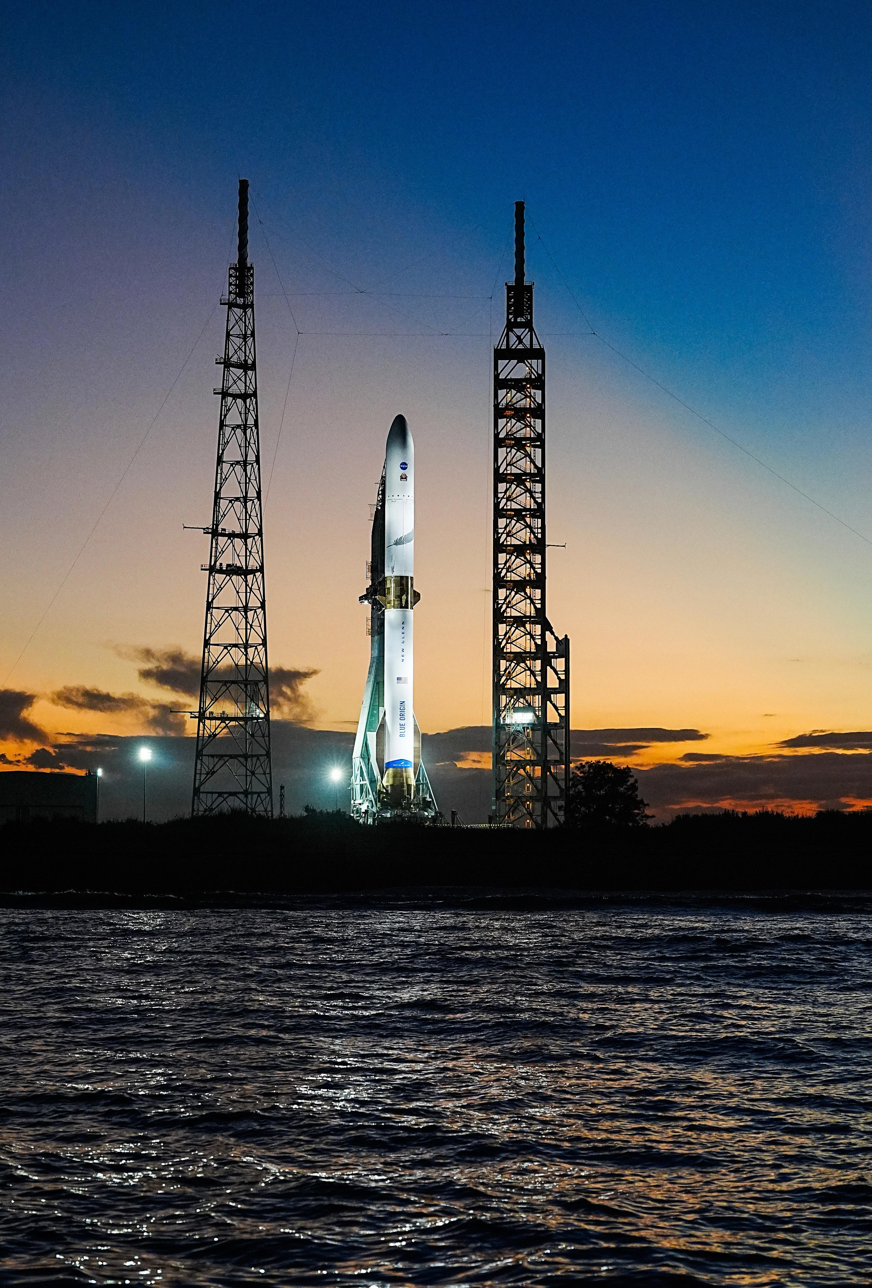 Watching the Blue Origin New Glenn launch? Send us your photos and video