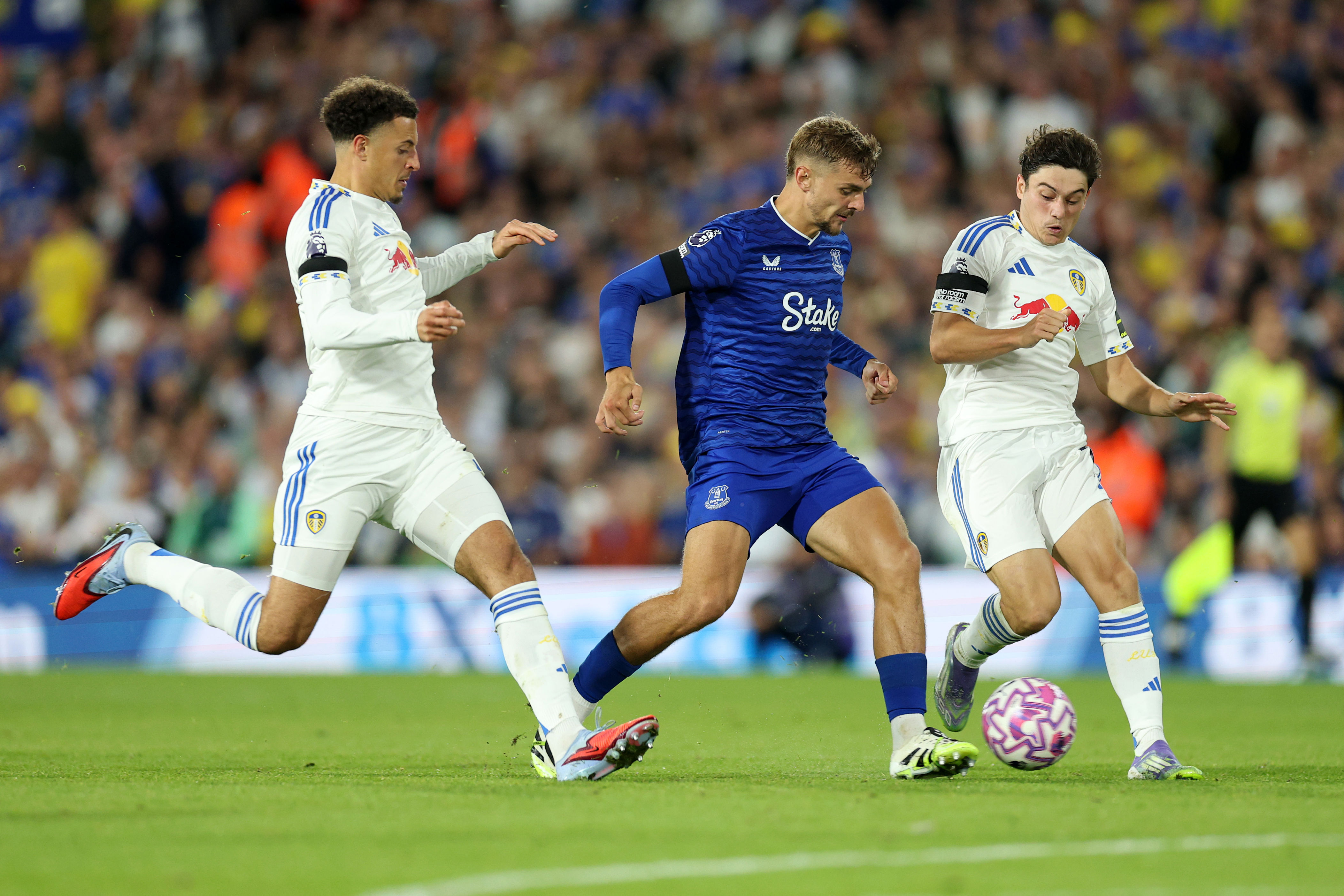 Leeds United star sends Wales captaincy message to Craig Bellamy after ...