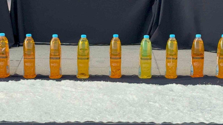 İSTANBUL POLİSİNCE DÜZENLENEN UYUŞTURUCU OPERASYONUNDA ELE GEÇİRİLEN YARIM TONA YAKIN METANFETAMİN, EROİN VE KOKAİN MADDELERİ EMNİYETTE SERGİLENDİ.