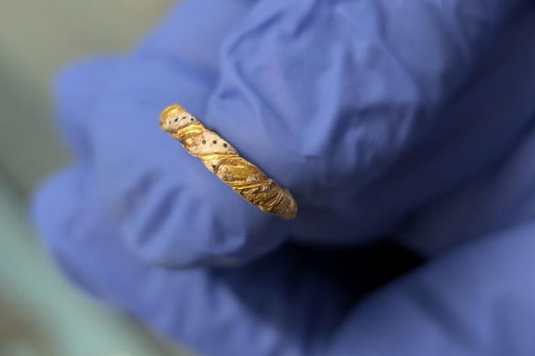 300-year-old gold ring found engraved with a romantic message