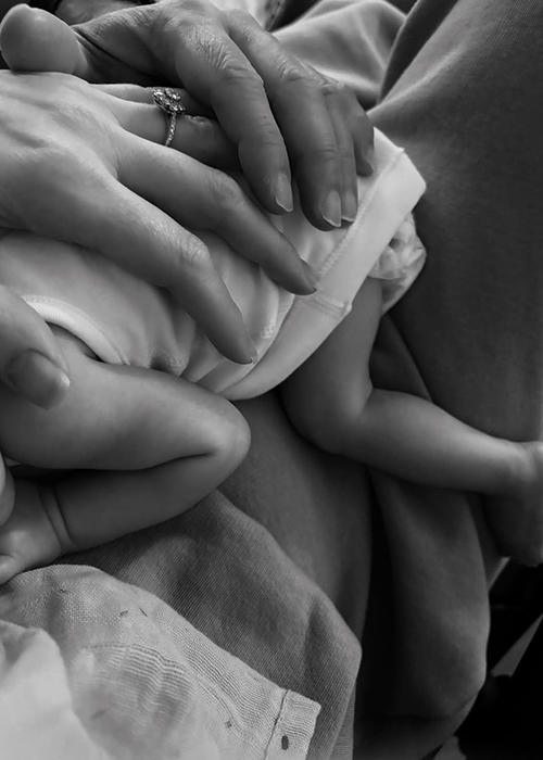 Soap star Roxanne McKee surprises fans as she gives birth to twins