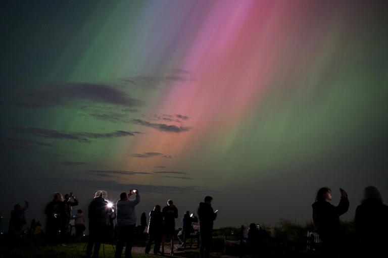 new-york-sky-to-be-lit-by-northern-lights-tonight-where-to-see-them