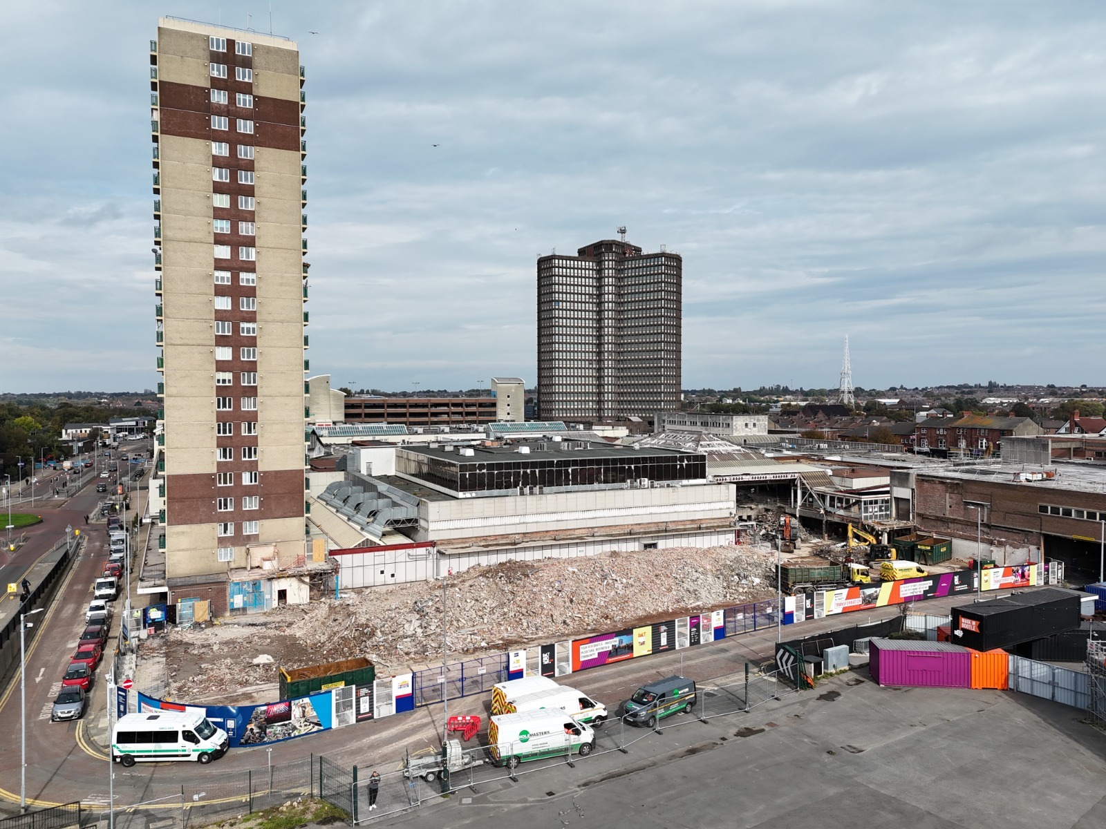 Workers face serious risk as ‘dangerous items’ recklessly thrown from ...