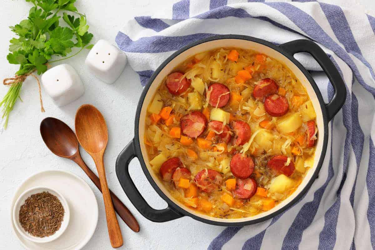 31 soup & stew recipes that keep portions generous and cleanup small