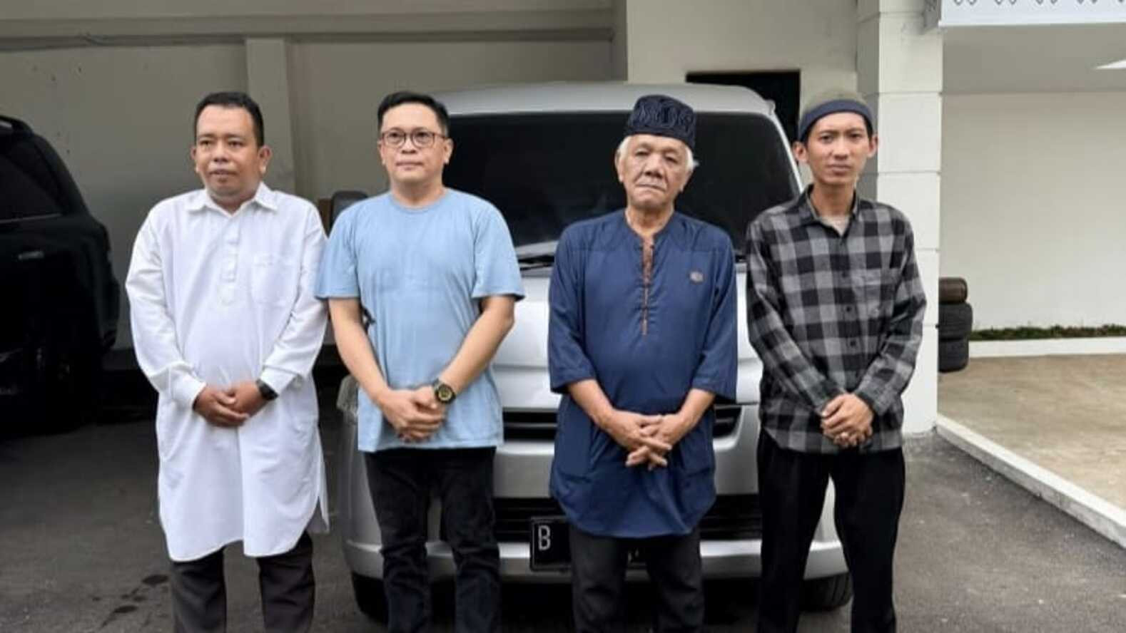 Irjen Pol Helmy Santika Bantu Ambulans untuk Relawan Kanker