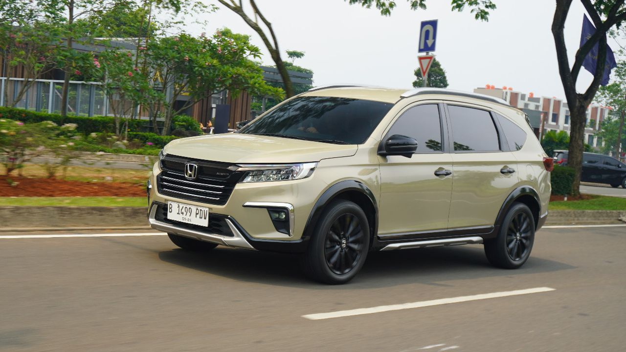 Honda BR-V Pertahankan Gelar Small MPV Crossover Terbaik GridOto Award 2025