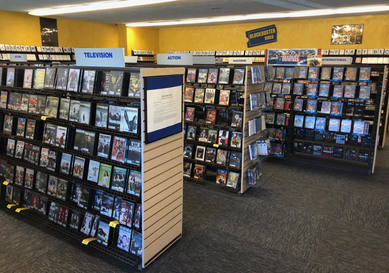 The $50 million decision that destroyed Blockbuster and made Netflix a ...