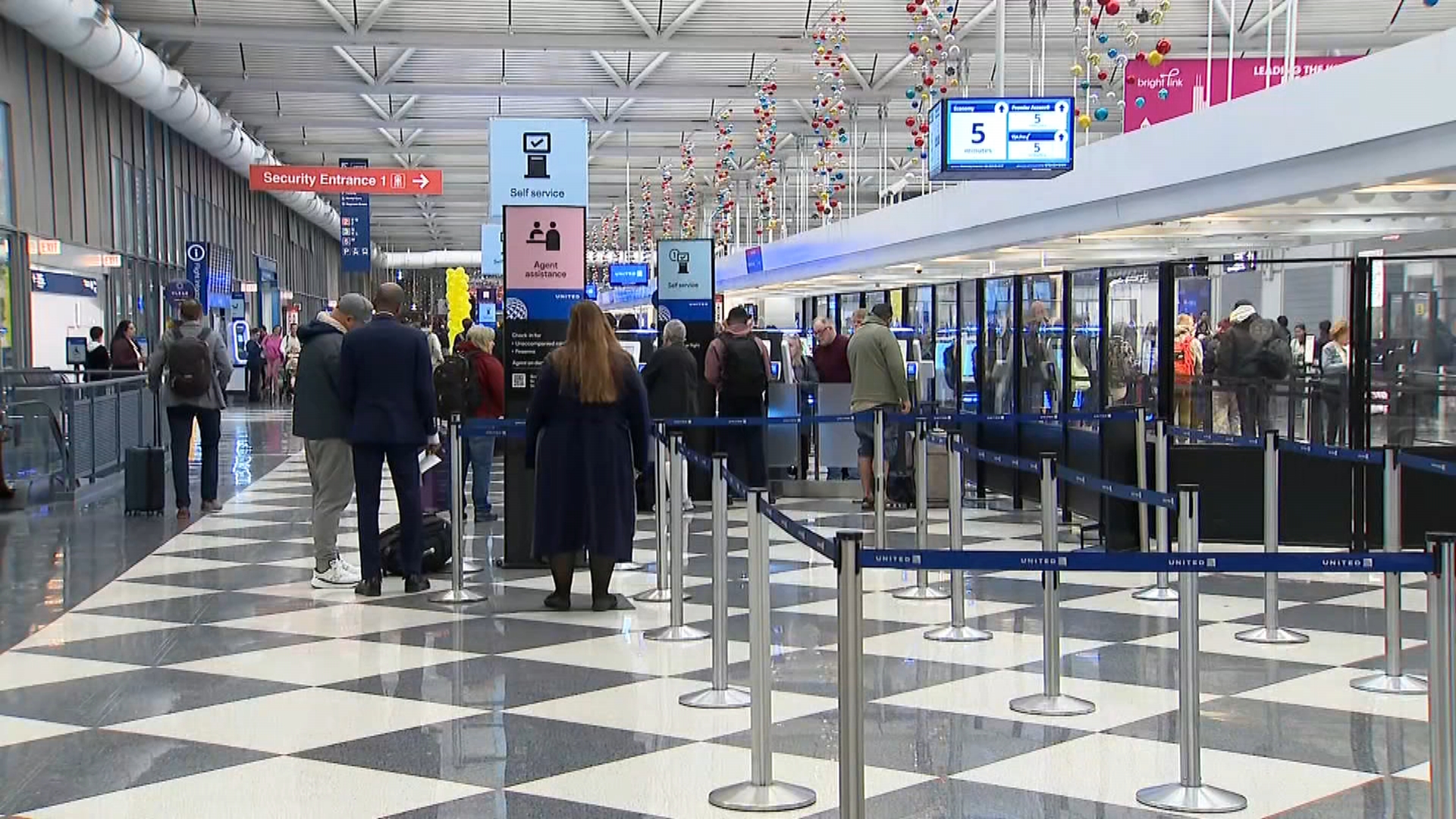 As House votes on deal to end shutdown, there's still no timeline on ...