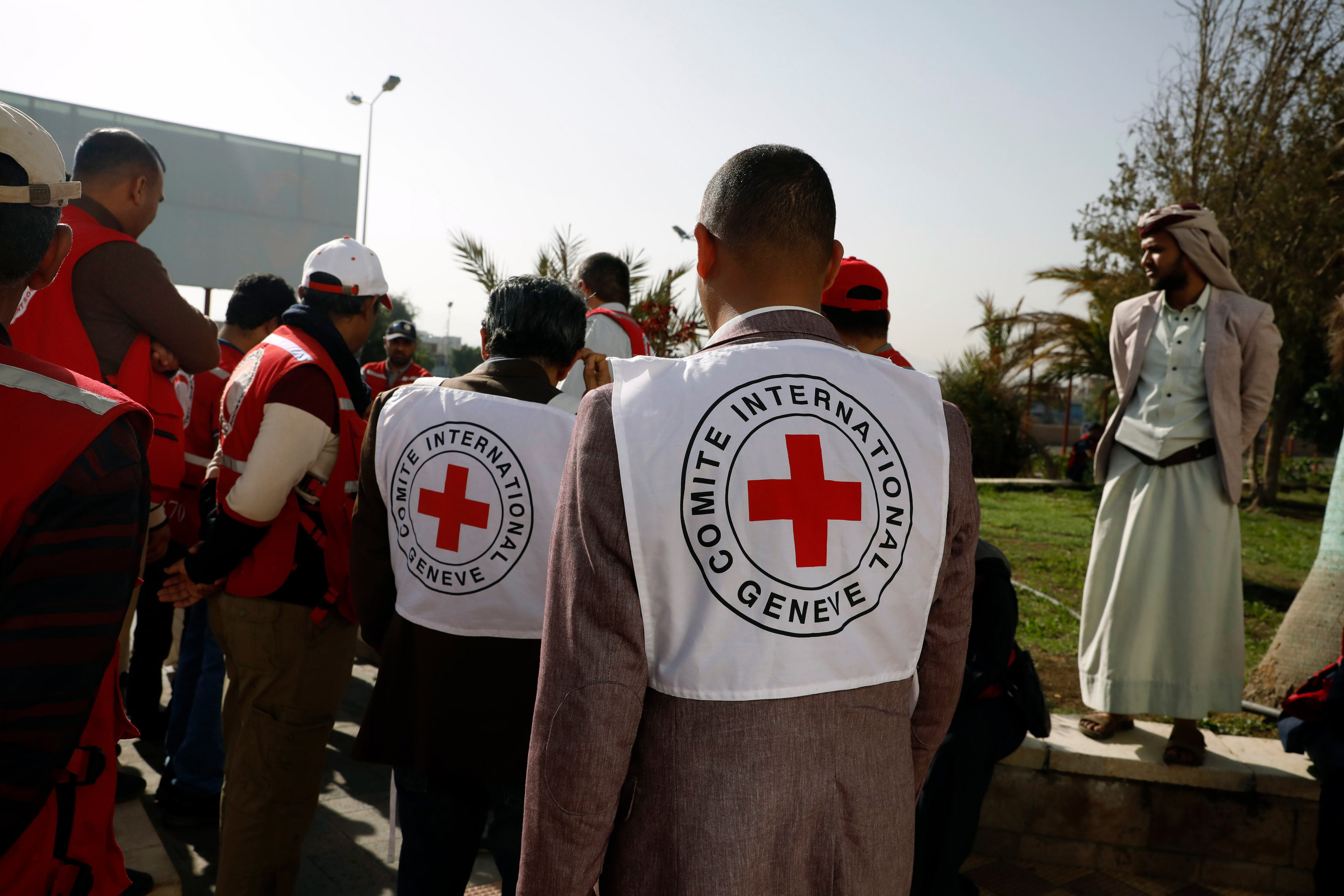 Houthis raid Red Cross offices in Sanaa for first time