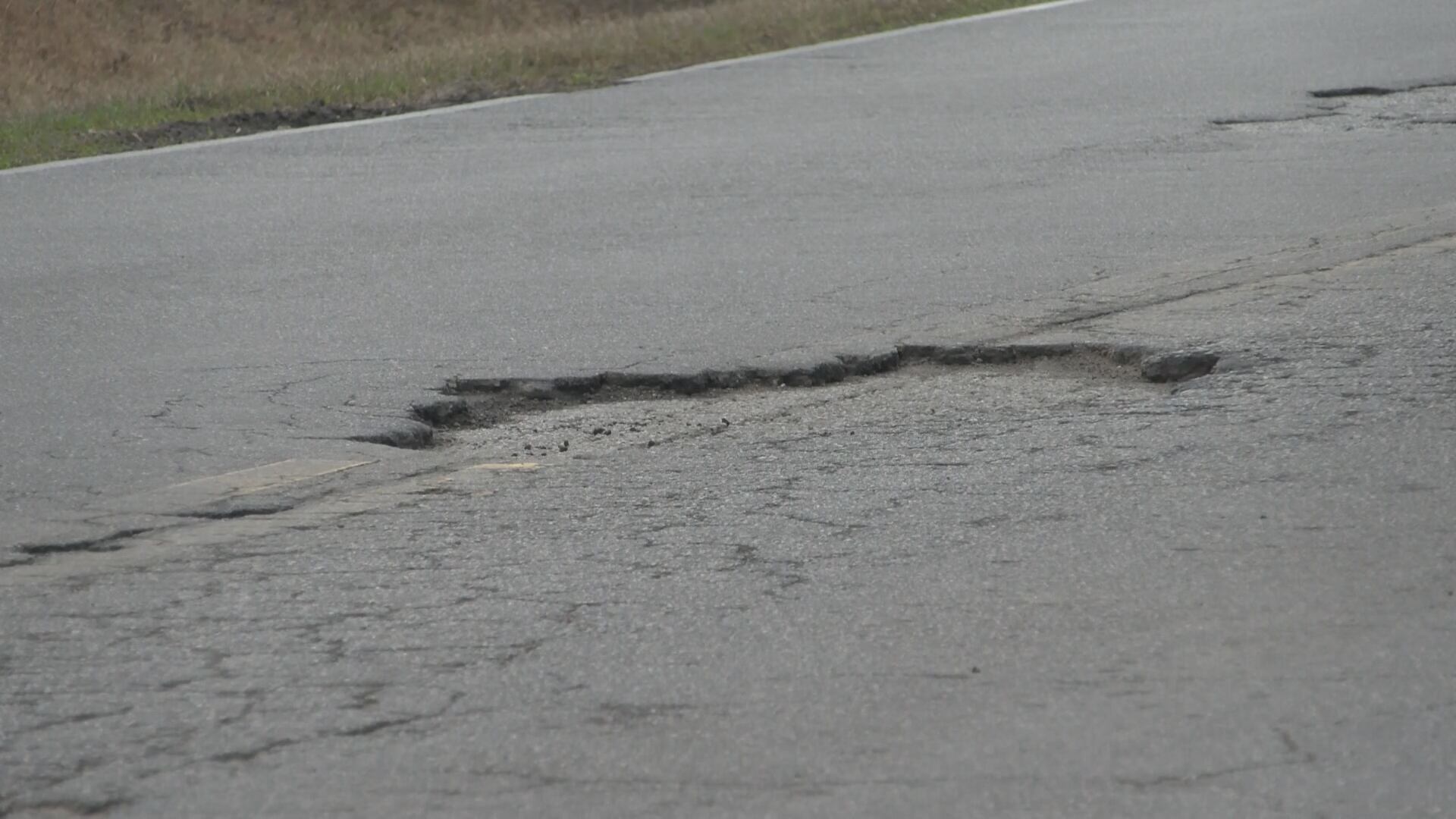 ASKED & ANSWERED: When will dangerous potholes on Stagecoach Road ...