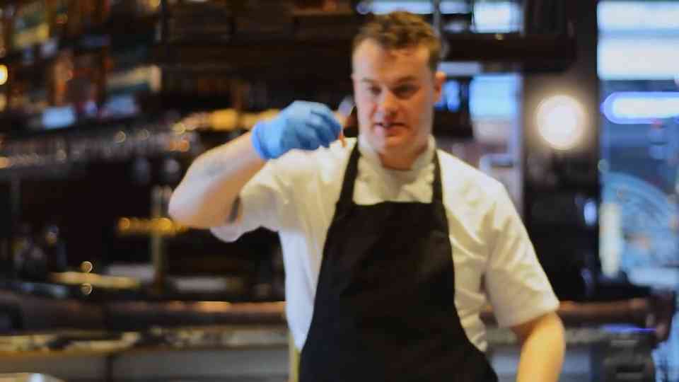 How to cook a giant invasive crab