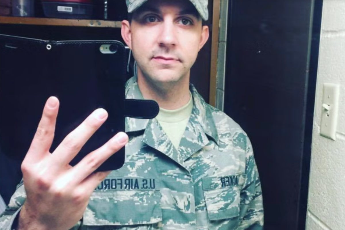 Air Force vet found dead in USPS mail hauling machine
