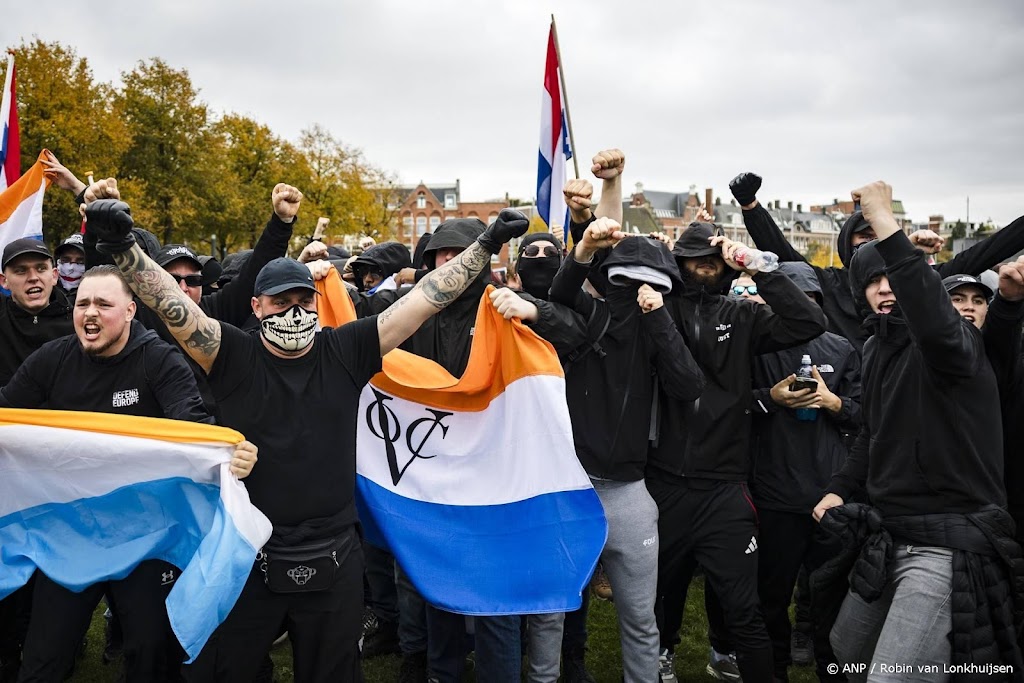 Muziekuitgever van anti-azc-lied verbreekt samenwerking met maker