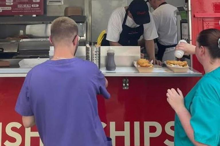 North East mobile chippy that pulls in crowds makes UK top three and ...