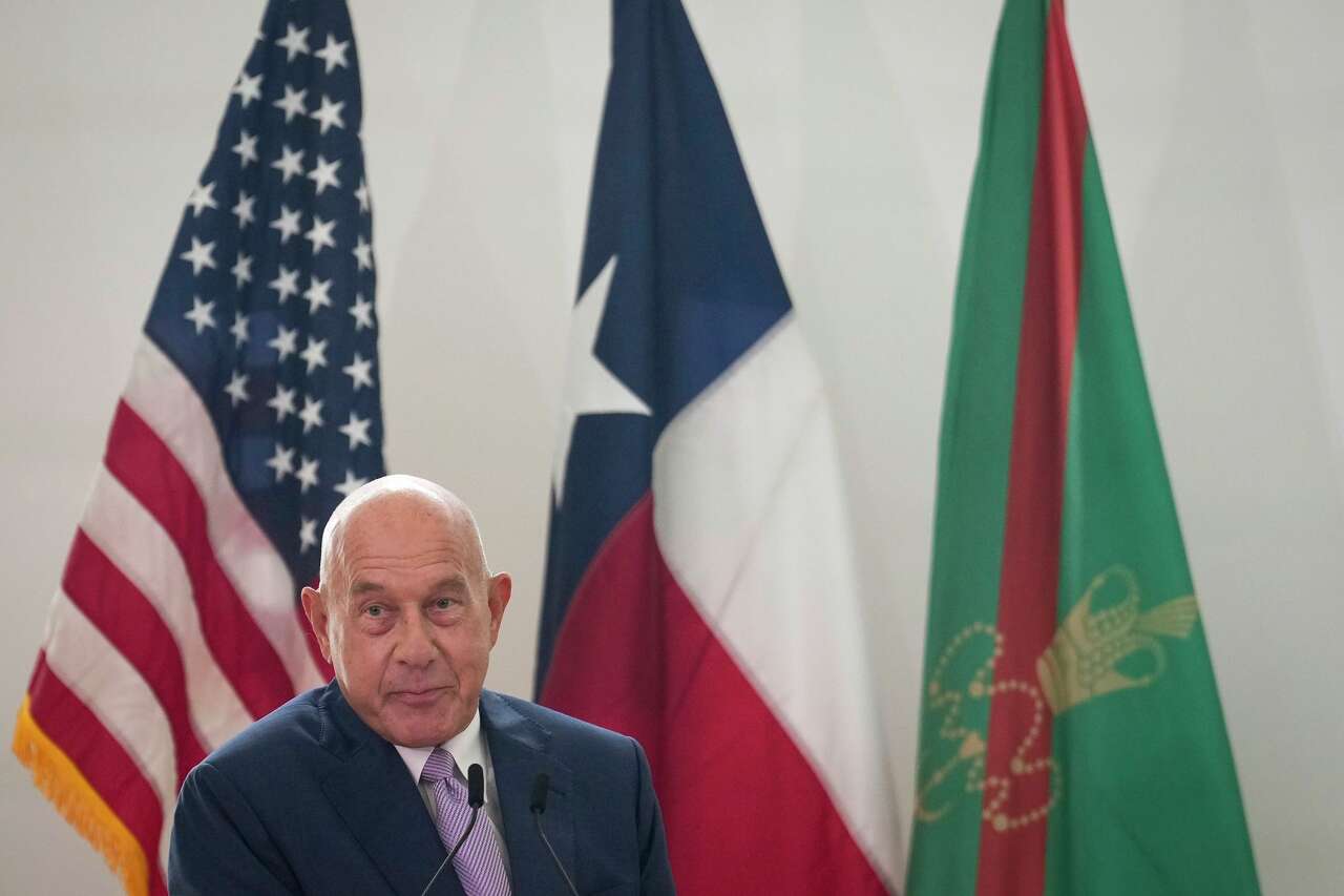 John Whitmire defends Houston police as ICE cooperation criticism mounts