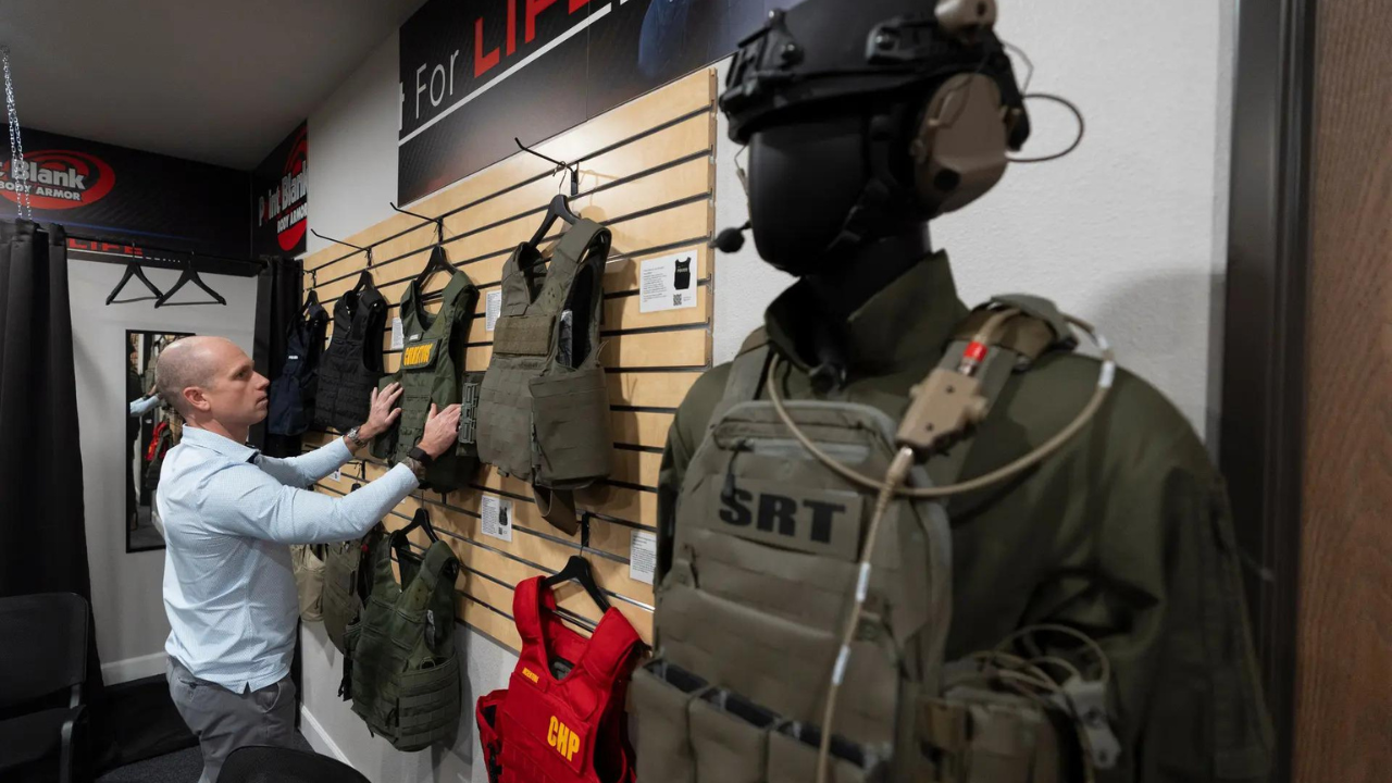 Shutdown strain: Small US businesses reel under halted contracts; firms ...