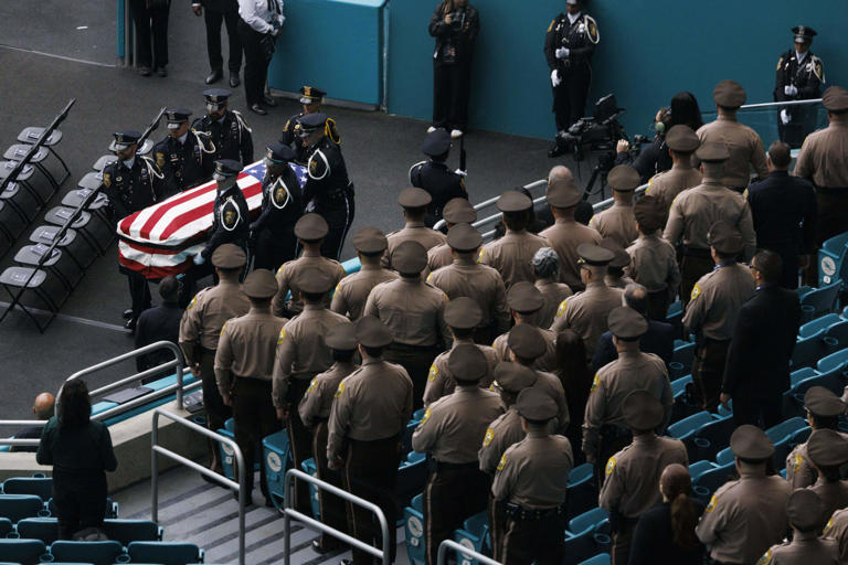 Loved ones gather for final farewell to fallen Miami Beach Officer ...