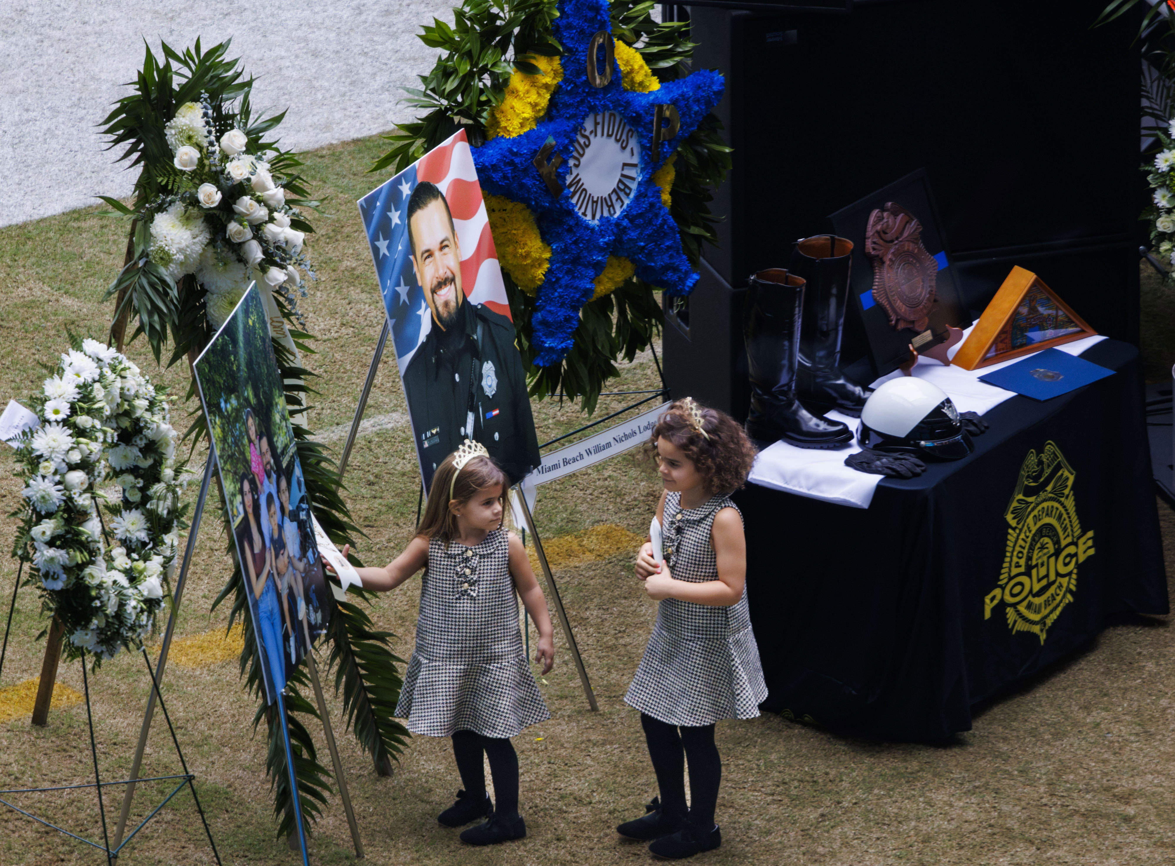 Loved ones gather for final farewell to fallen Miami Beach Officer ...