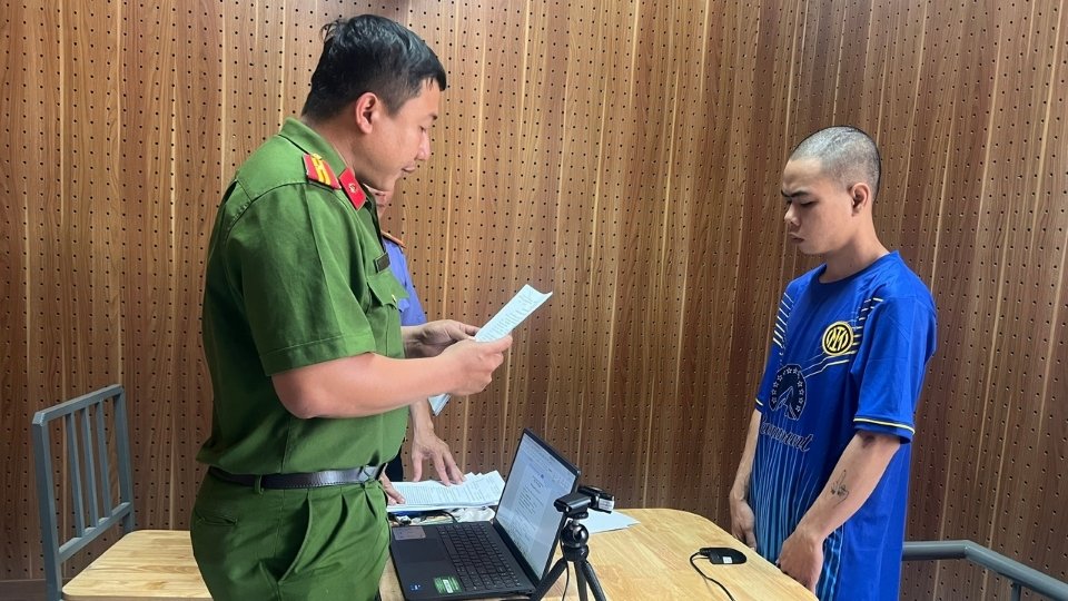 Tài xế xe công nghệ bị cướp bằng dao, nghi phạm 23 tuổi bị bắt tại Vĩnh Long