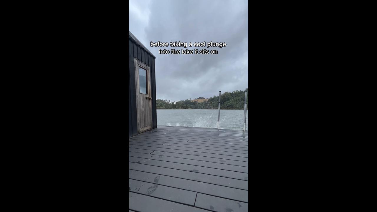 Lake Derby In Tasmania Is Home To Australia’s First Floating Sauna ...