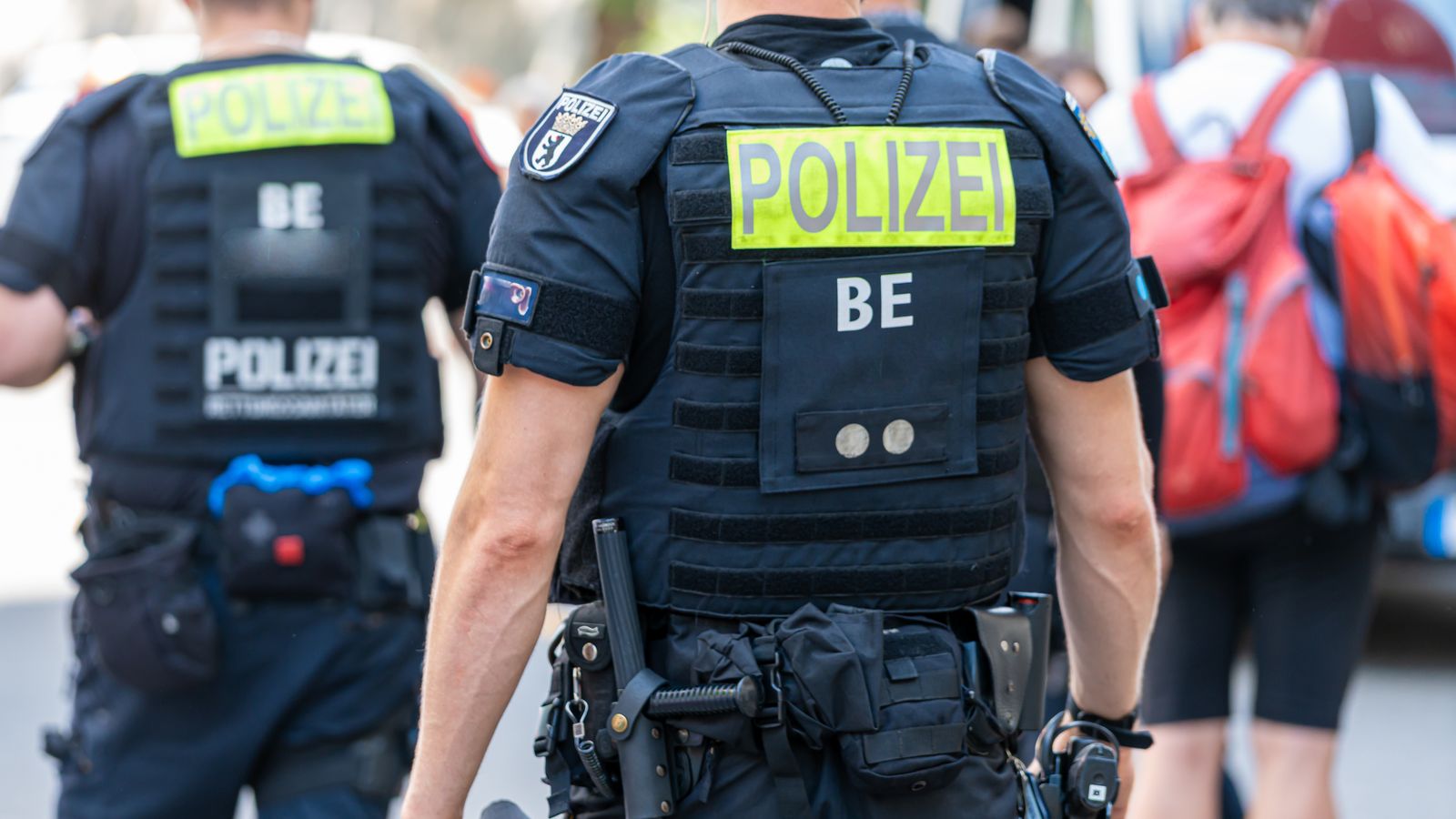 Police in Germany arrest suspected Hamas member who 'acquired Glock ...