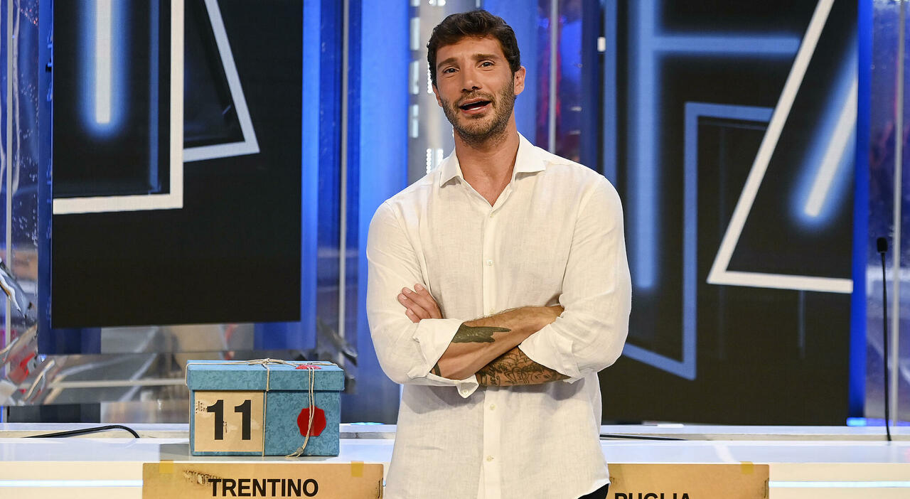 Affari Tuoi” si ferma: ecco perché Stefano De Martino non andrà in onda il 13  novembre