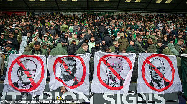 Desmond needs to pull another rabbit out of the hat in Celtic's boss ...
