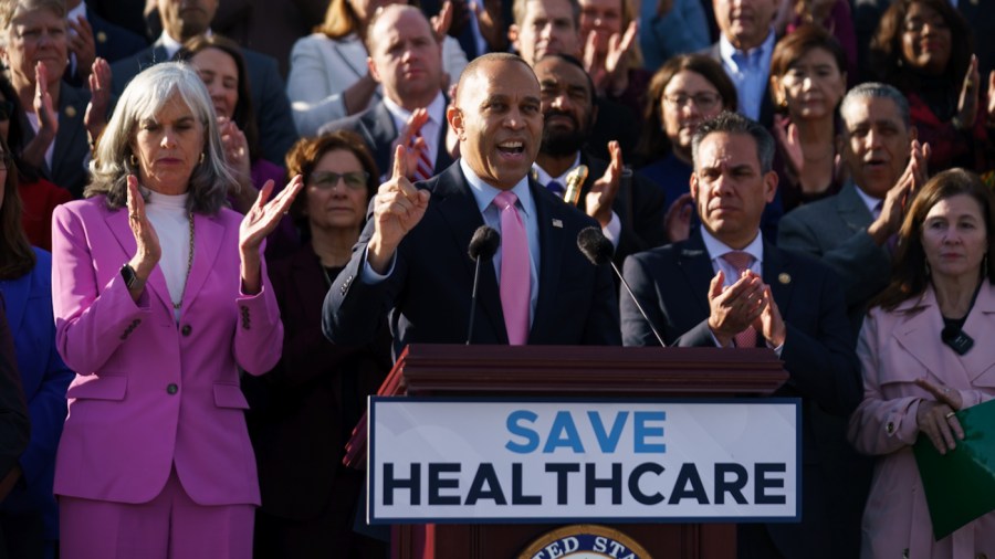 Democrats introduce discharge petition to force vote on extension of ...