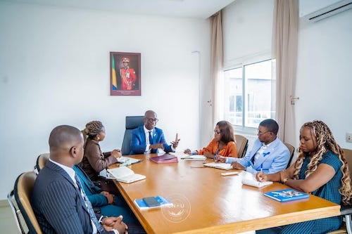 Le CNOU et l’AGASA unissent leurs efforts contre la vie chère en milieu universitaire.
