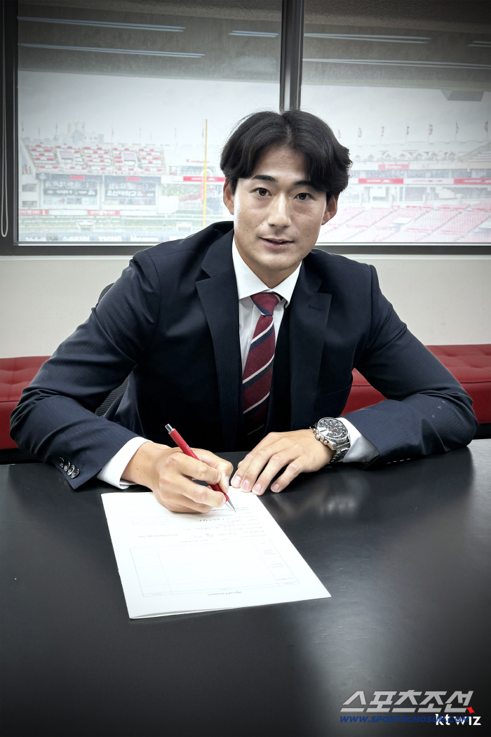 Following Hanwha, KT also recruited a 150-kilometer fastball pitcher in ...