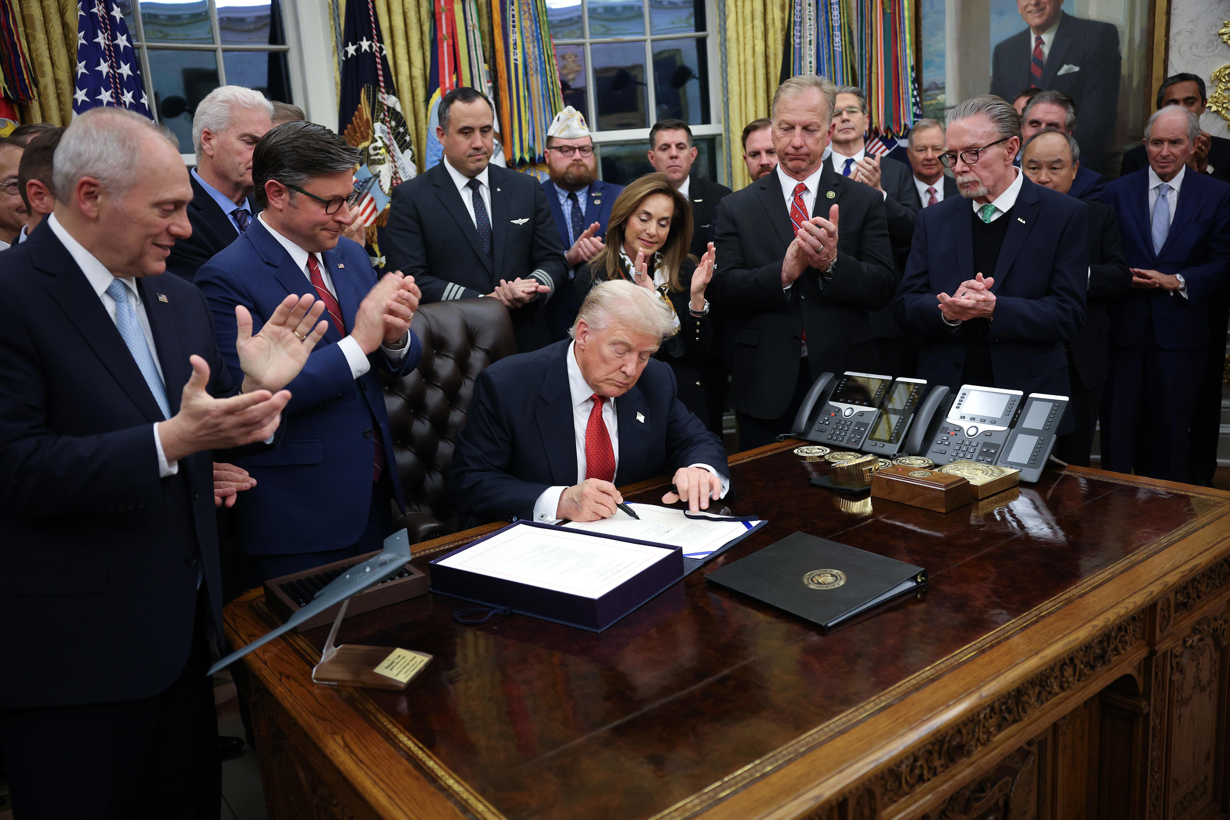 Congress passes deal to end longest government shutdown in US history