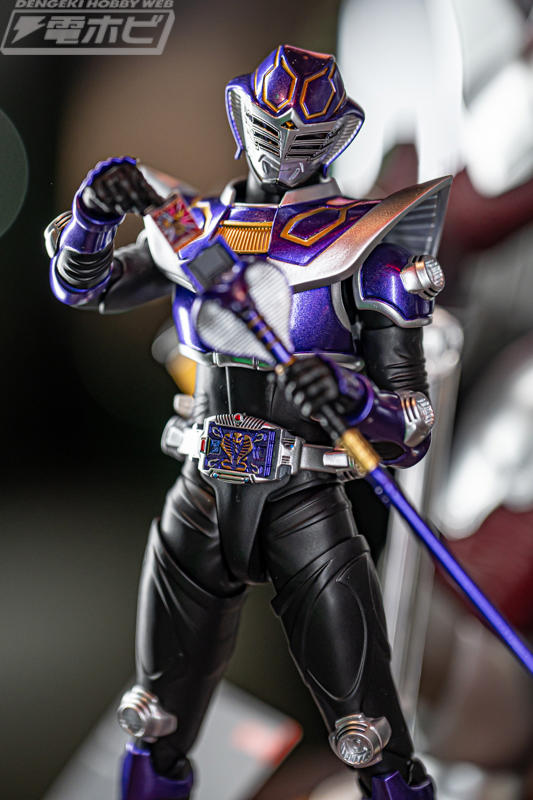 S.H.Figuarts（真骨彫製法）仮面ライダー龍騎」ナイト、ゾルダ、王蛇が