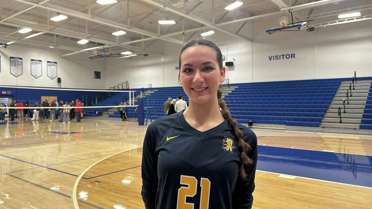 RHAM volleyball sweeps Sacred Heart Academy in Class M semifinal