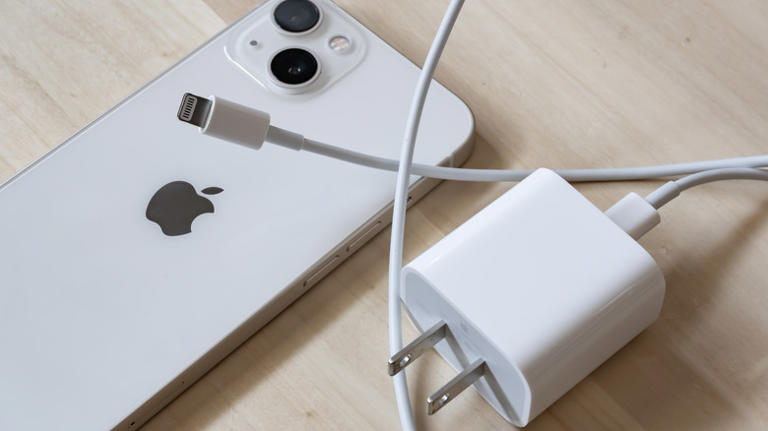 How To Make Sure Your iPhone Is Charging As Fast As Possible