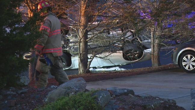 1 injured after rollover crash in East Greenwich