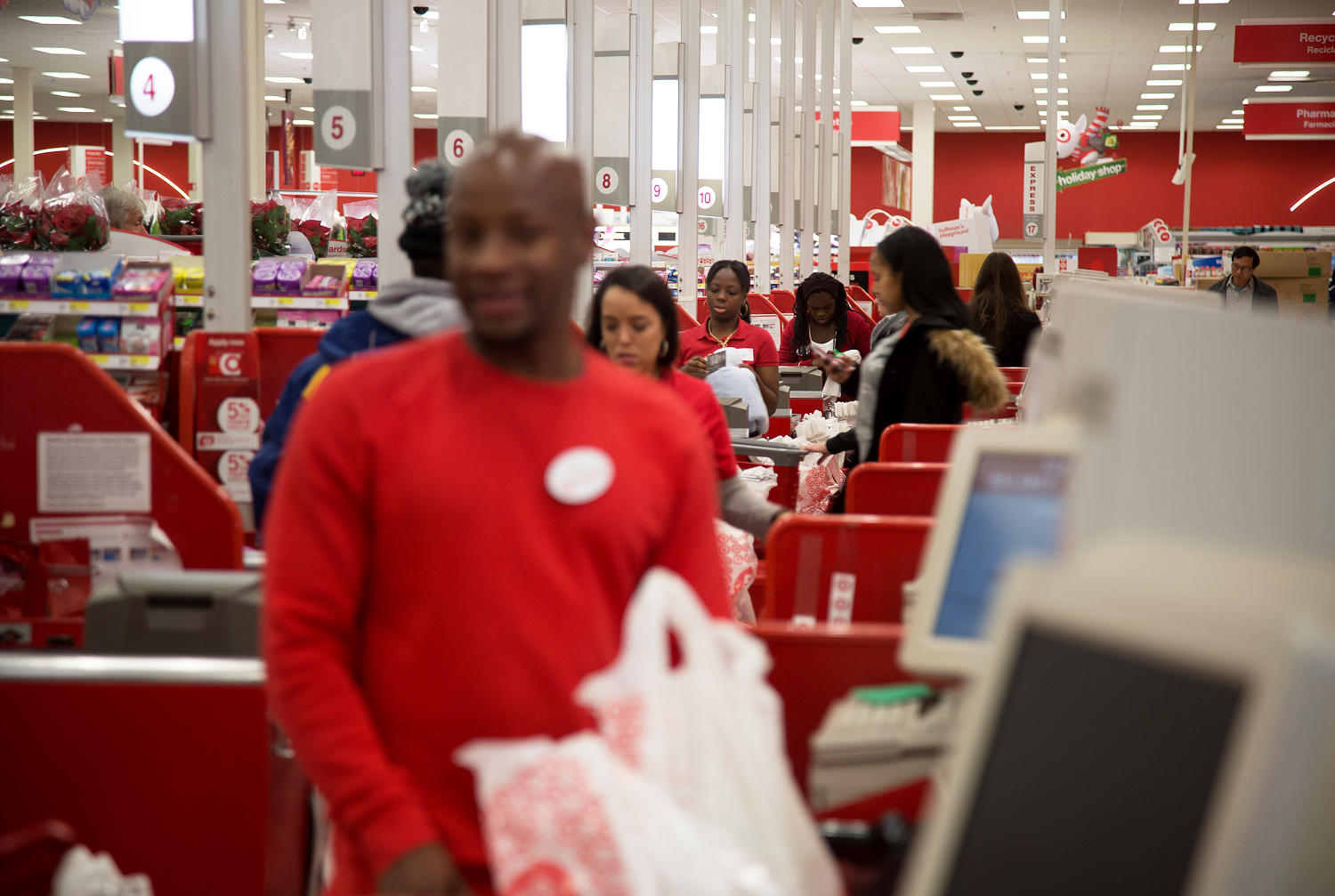 Target's new smile policy disrespects its employees — and the shoppers ...