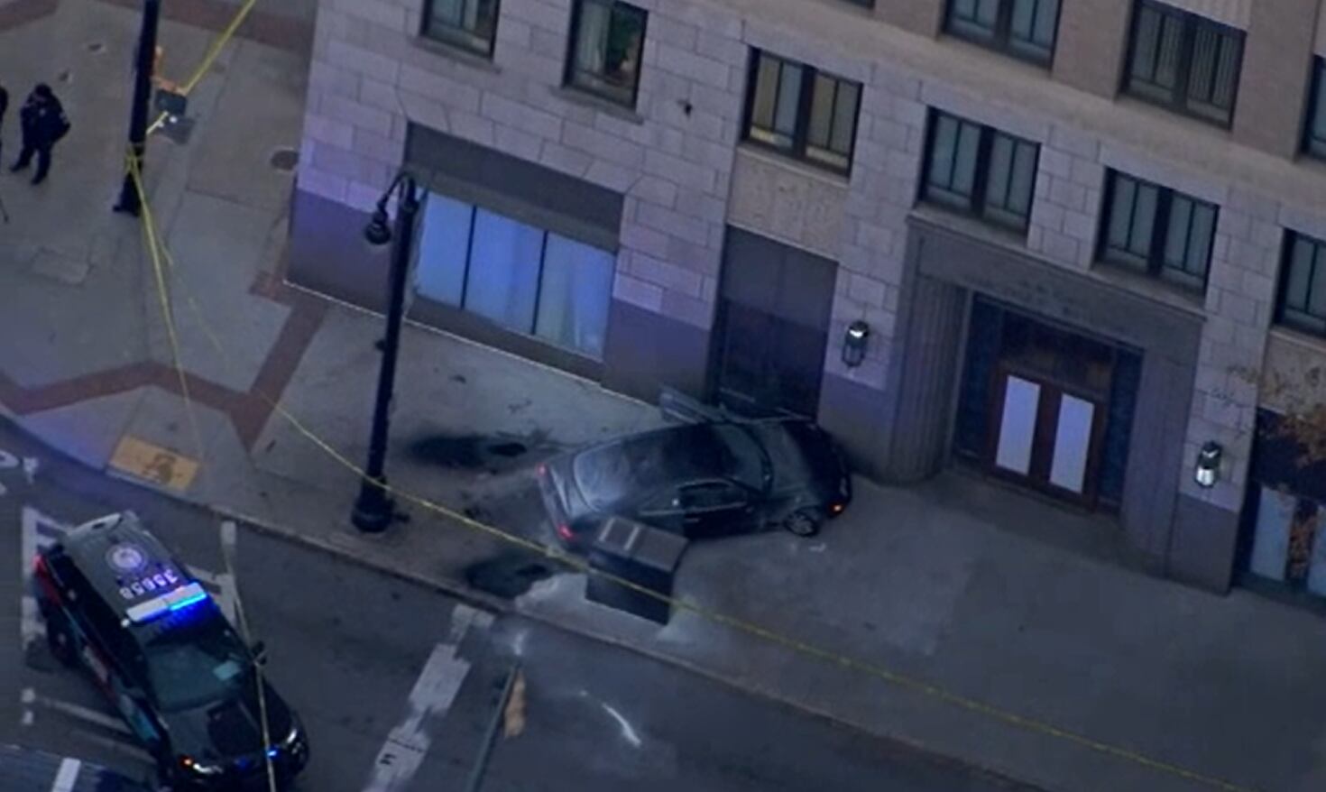 Driver dies after crashing into Emory University Hospital Midtown building