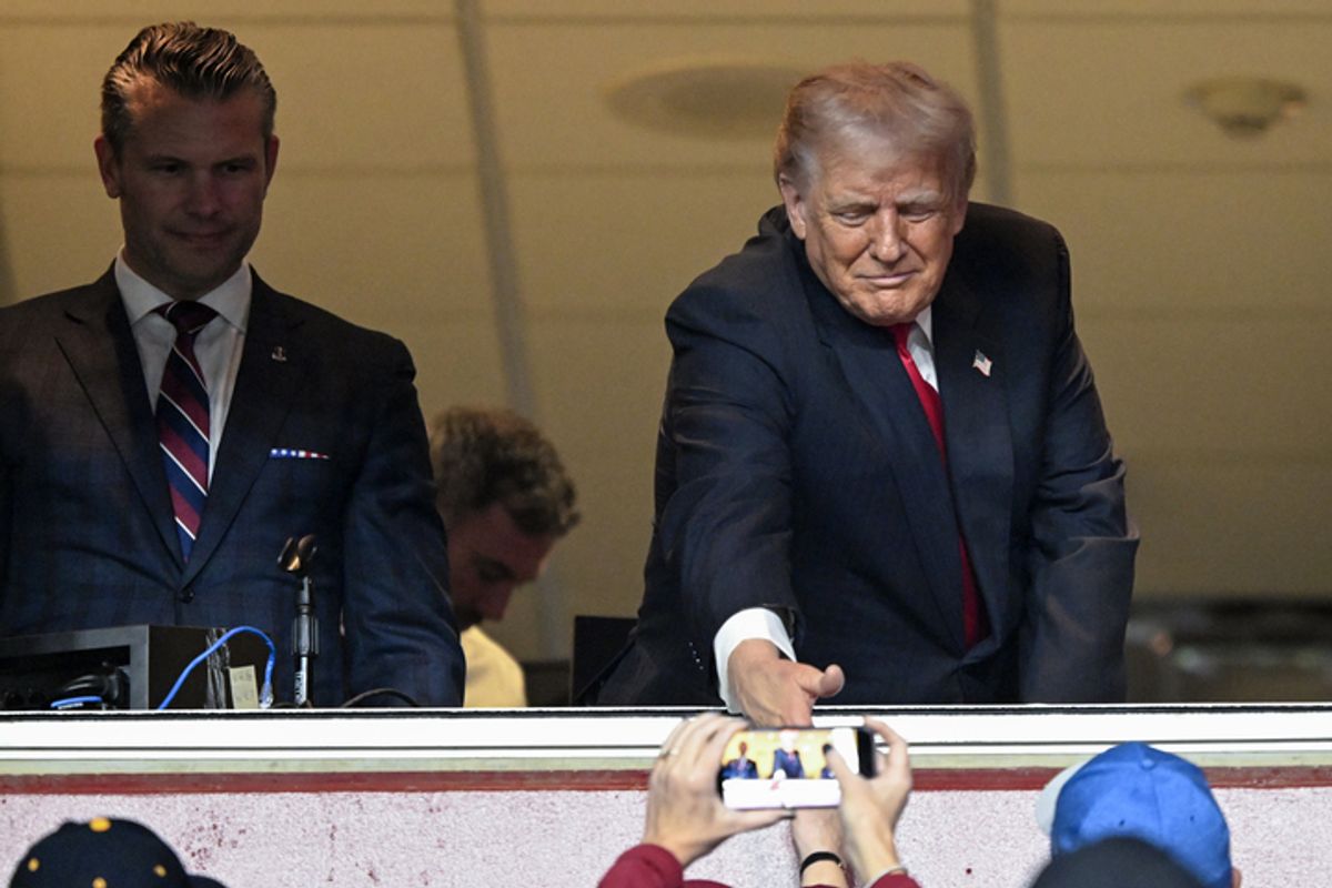 Trump didn't order ICE to arrest 67K NFL fans who booed him