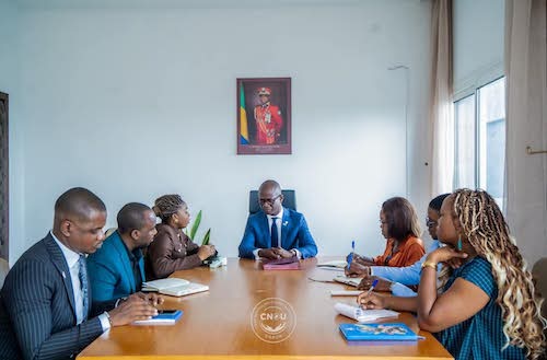 Le CNOU et l’AGASA unissent leurs efforts contre la vie chère en milieu universitaire.
