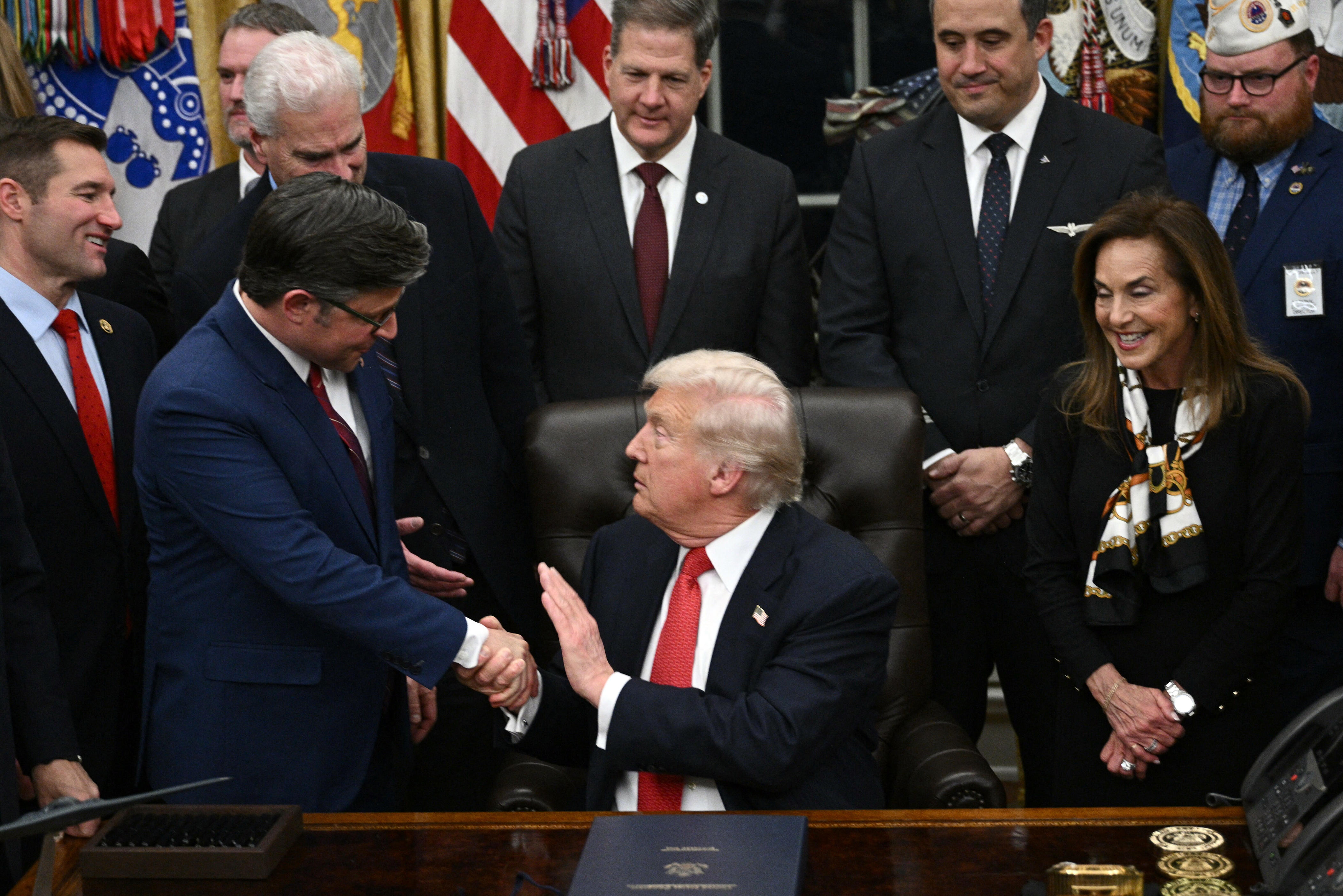 Congress passes deal to end longest government shutdown in US history